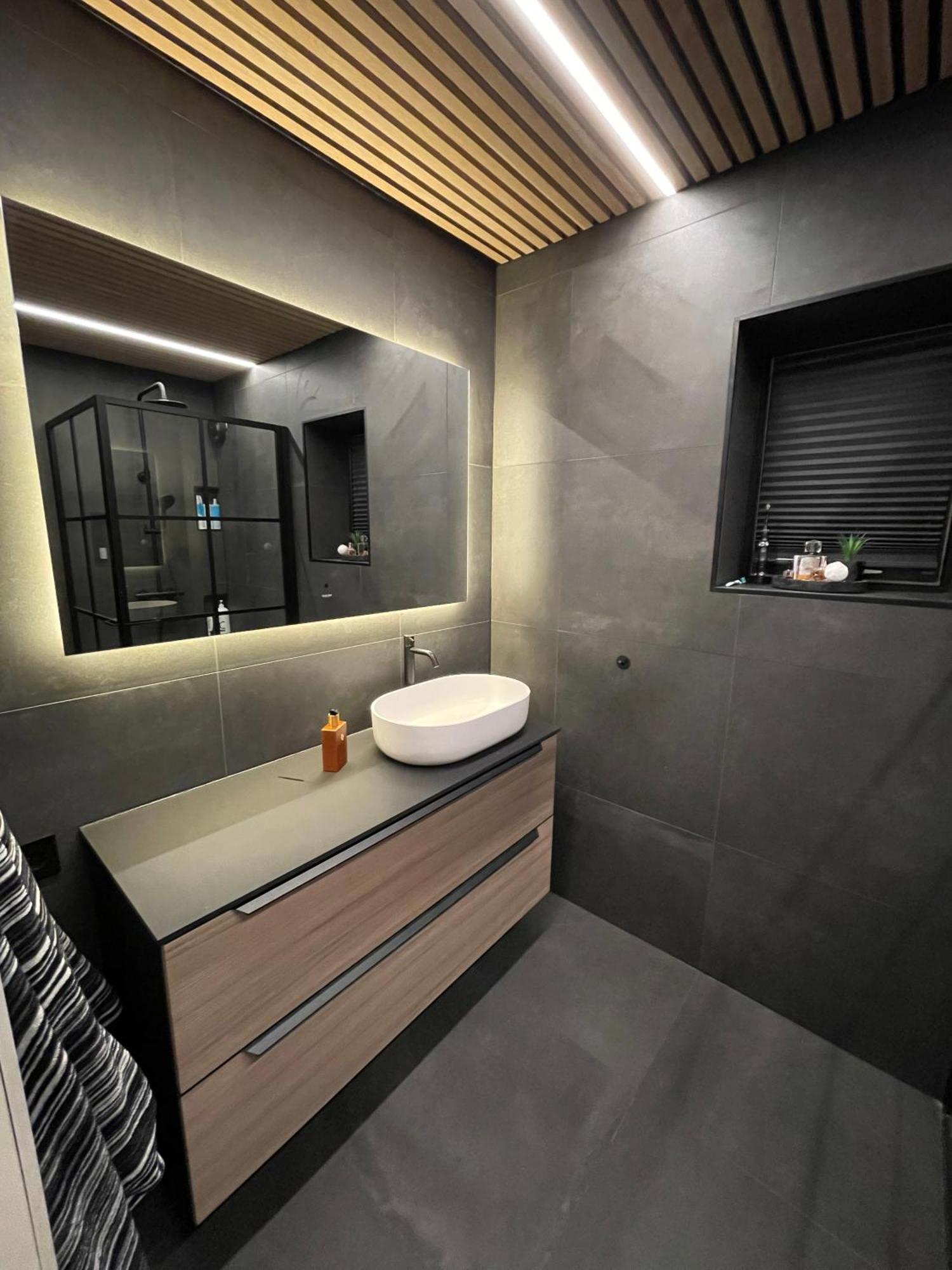 Beautiful Top Apartment Close To City Centre Тромсьо Екстериор снимка
